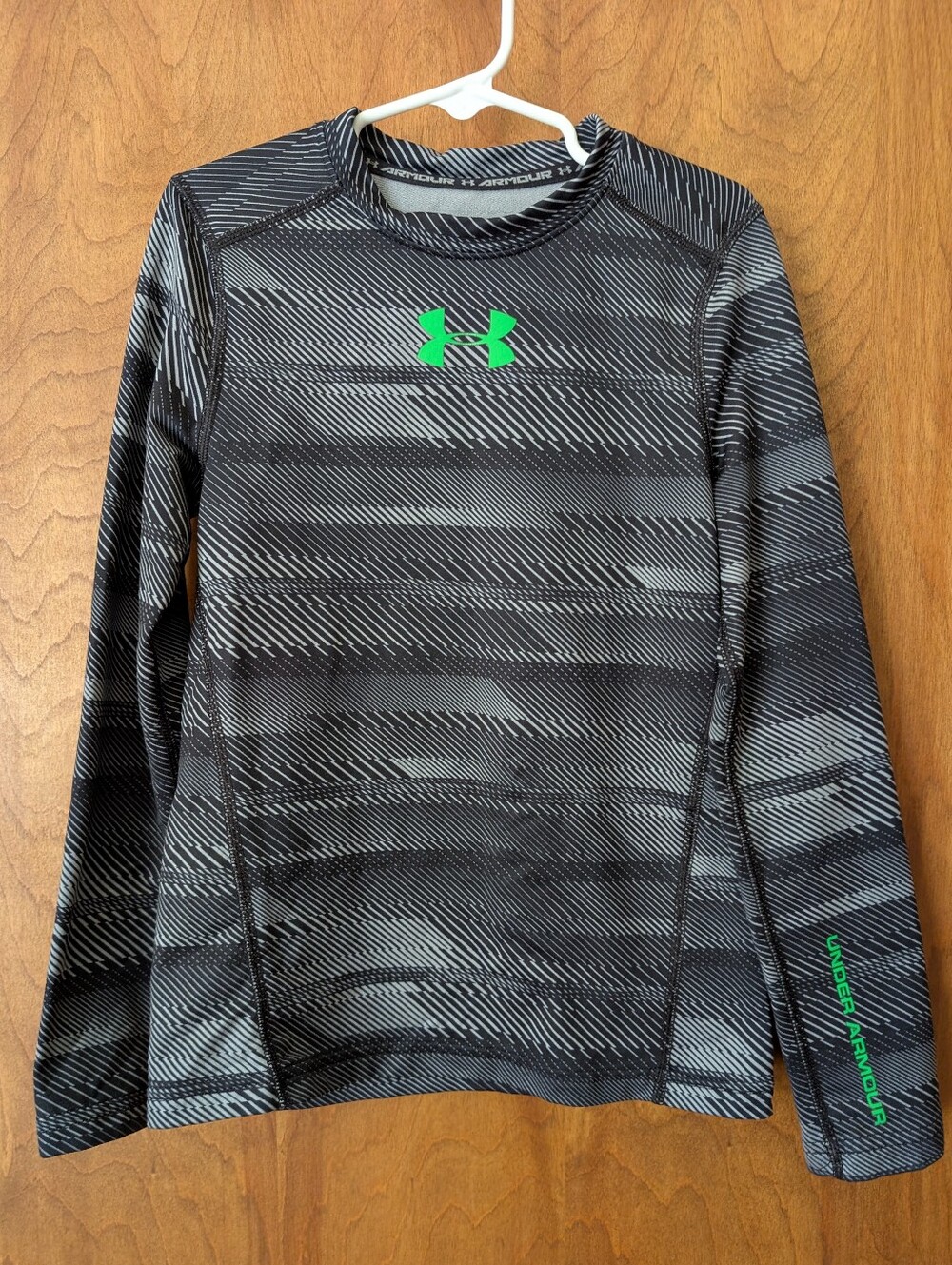 Under Armour Cold Gear Novelty Crew Long-Sleeve Performance Tee S/8